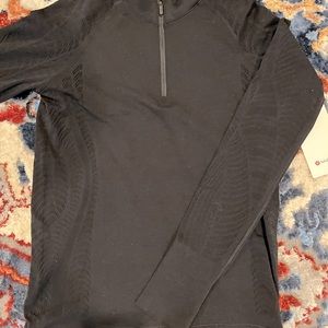 Lululemon Black size Medium Pullover